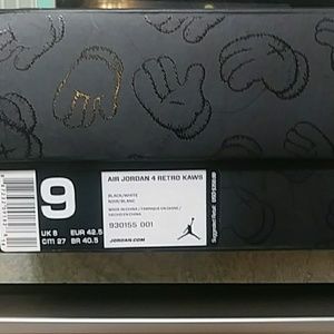 Authintic Air jordan 4 retro kaws
